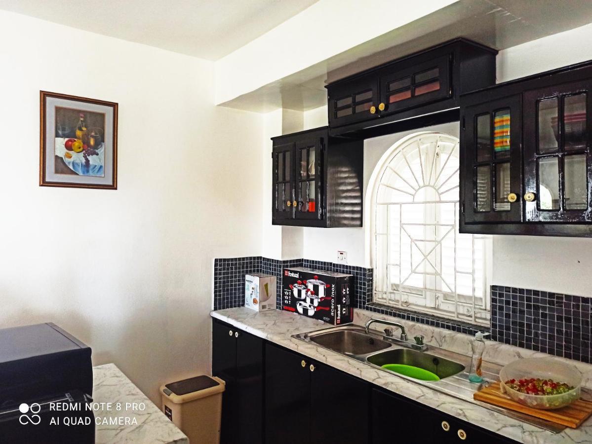 Columbus Heights Apt 26 F オーチョ・リオス エクステリア 写真